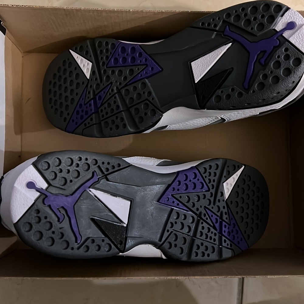 Air Jordan 7 Sneakers - Picture 13 of 13